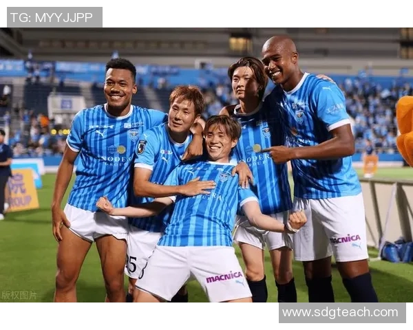 湖南比马迎战横滨球队展开激烈较量期待精彩表现与胜利的争夺