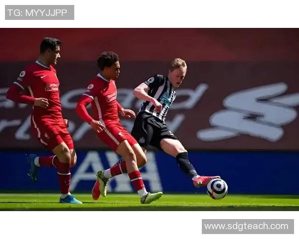 诺丁汉森林与阿森纳激战正酣谁能在英超赛场上笑到最后